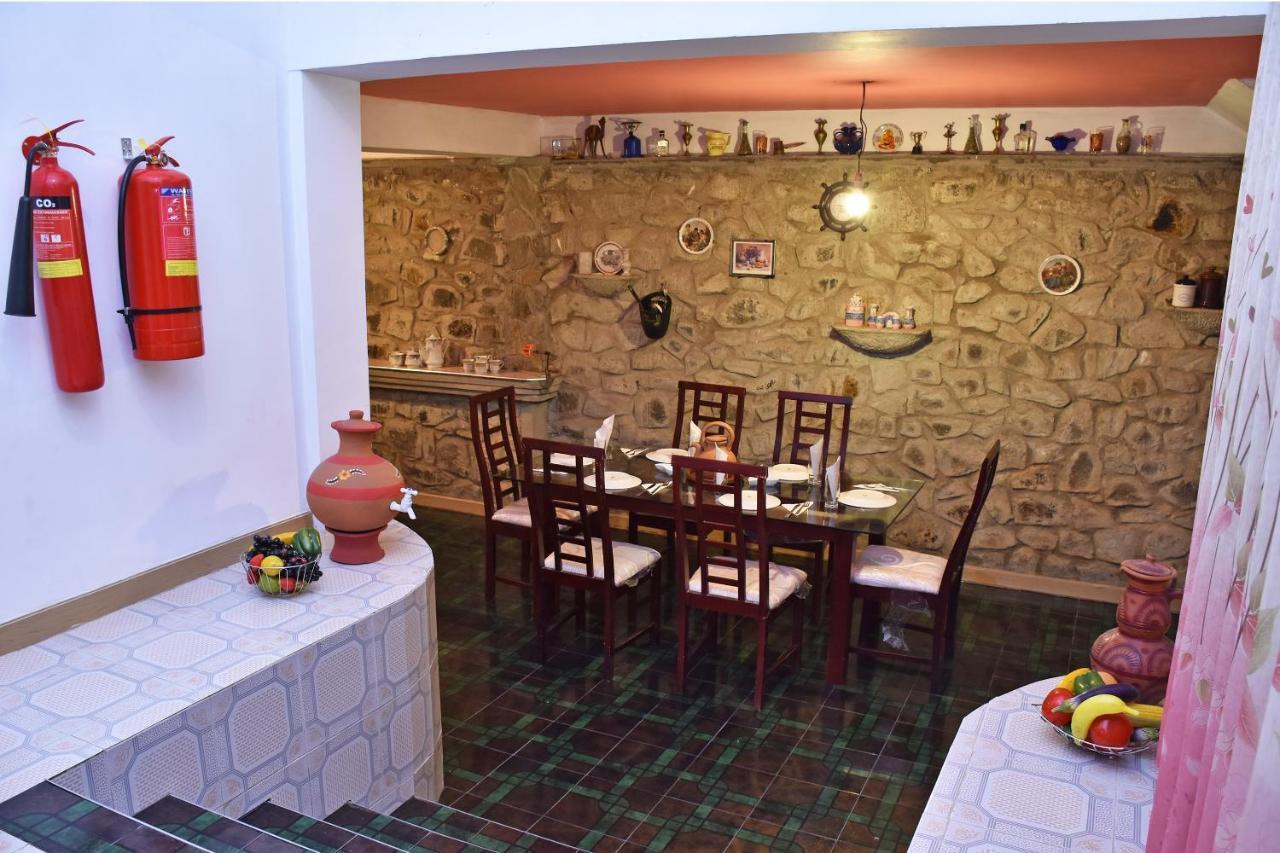 Roshan Guest House Nuwara Eliya Exterior photo
